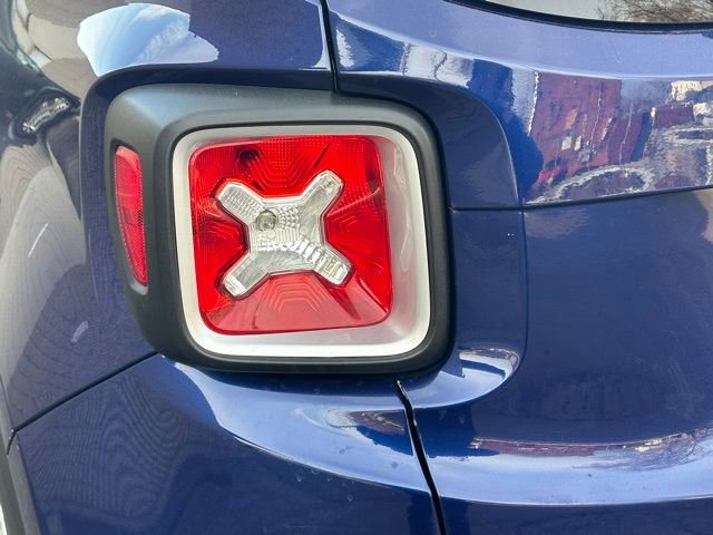 Used 2021 Jeep Renegade Latitude w/ Convenience Group FWD image 16