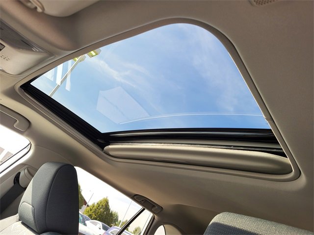 Used 2025 Toyota RAV4 XLE image 7