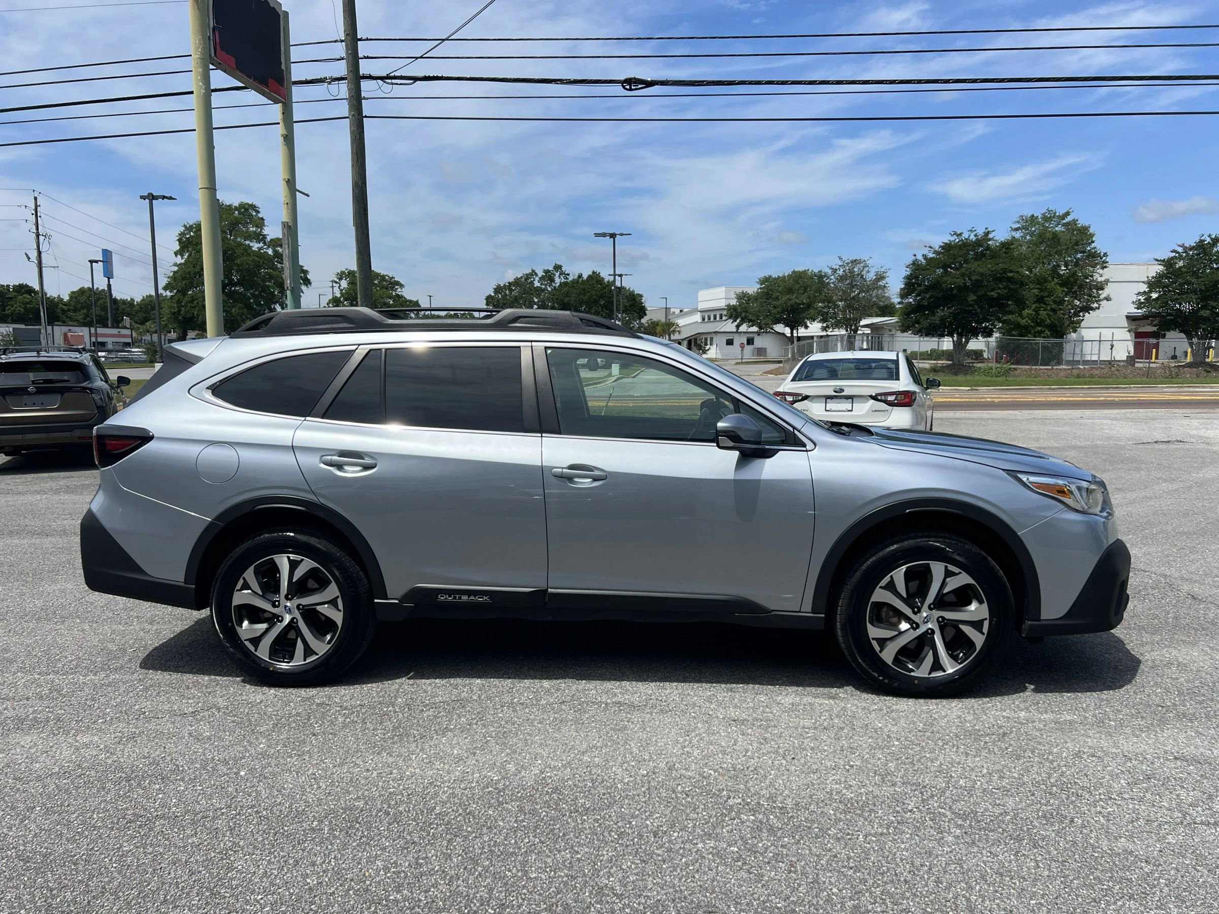 Used 2022 Subaru Outback Limited XT AWD/4WD image 5
