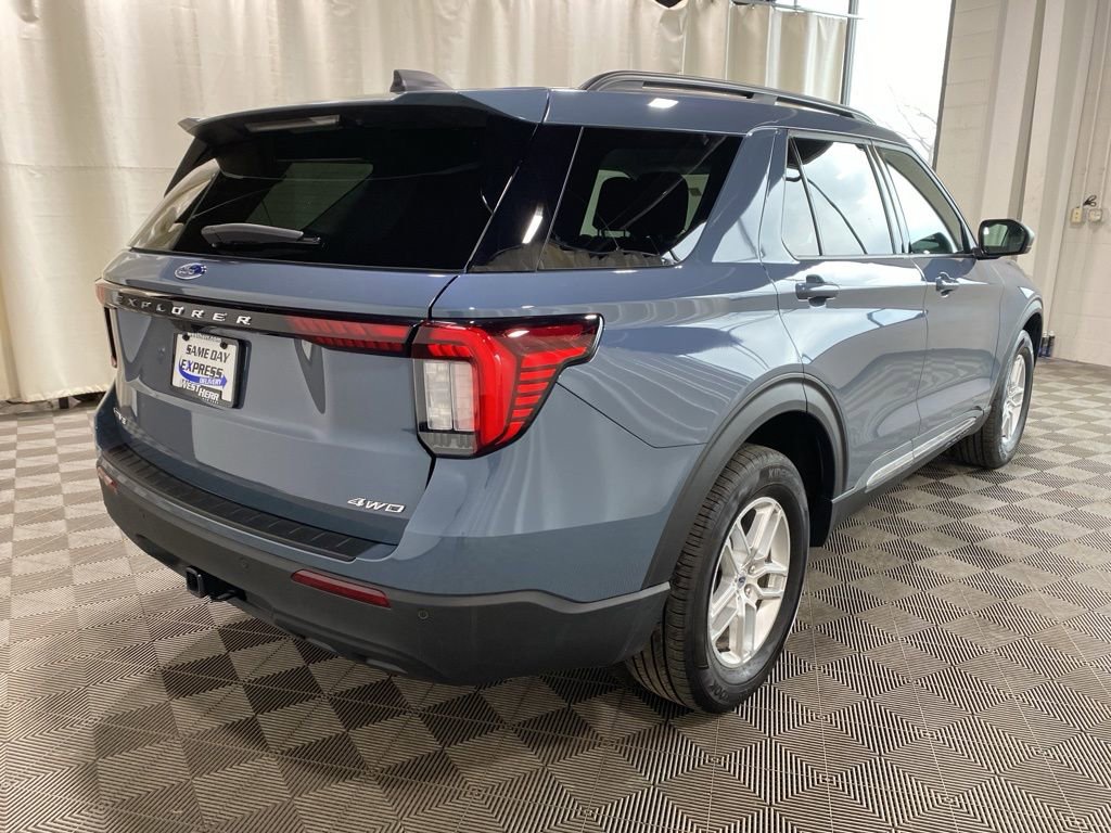 Used 2025 Ford Explorer Active image 7