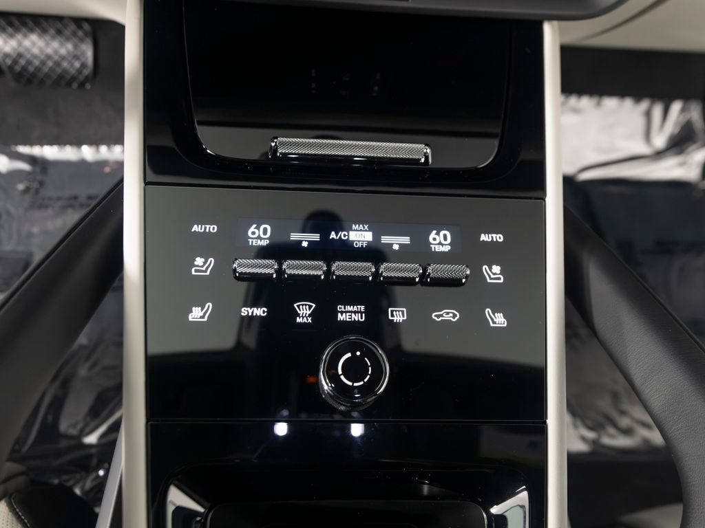 New 2026 Porsche Cayenne Coupe AWD/4WD image 31