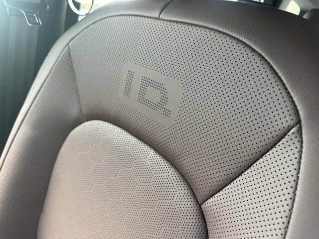 New 2025 Volkswagen ID. Buzz Pro S RWD image 18