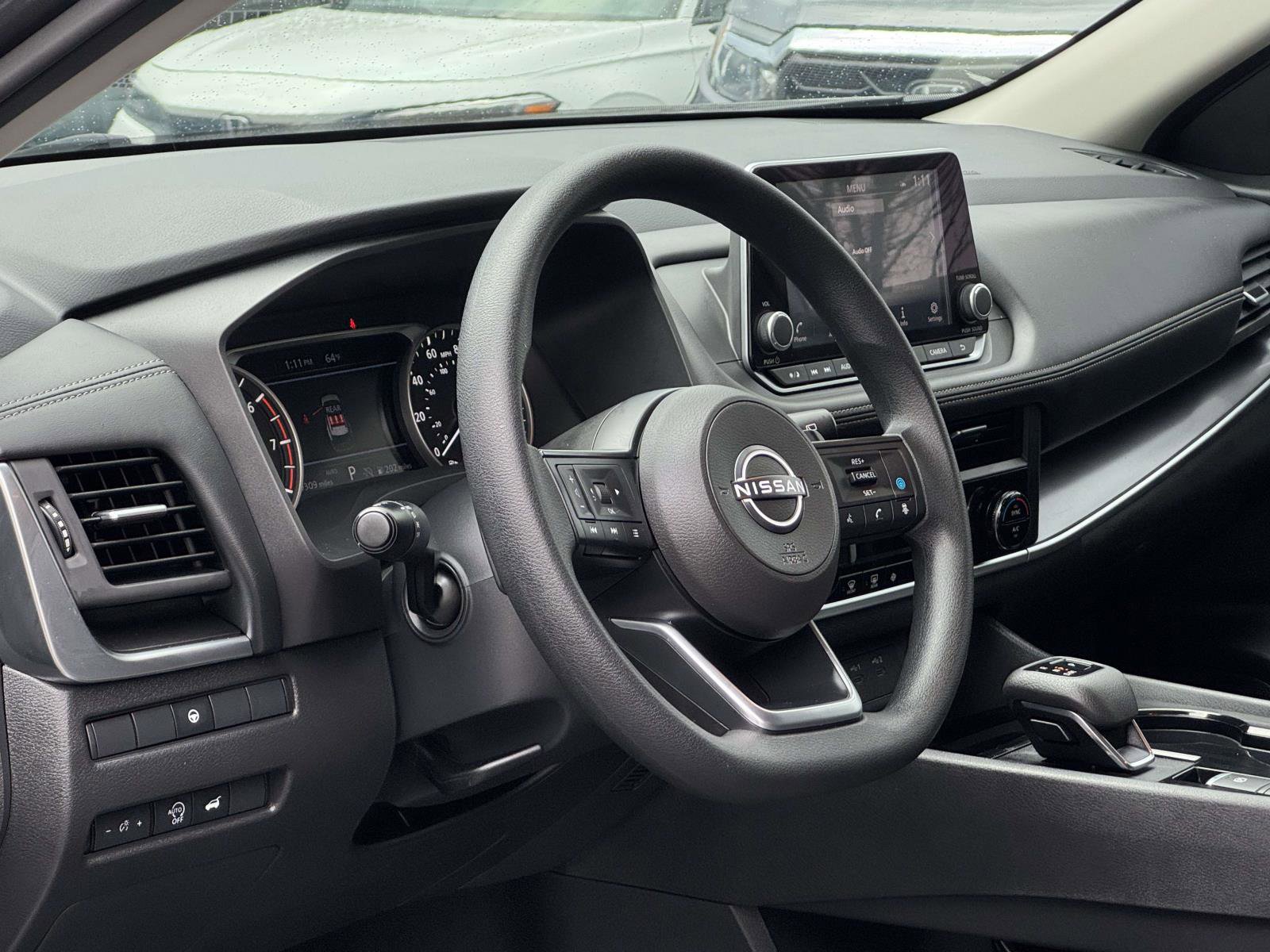 Used 2024 Nissan Rogue SV image 12