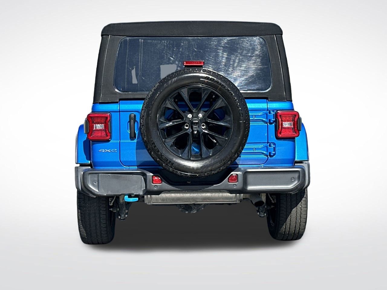 Used 2024 Jeep Wrangler Unlimited Sahara w/ Technology Group image 31