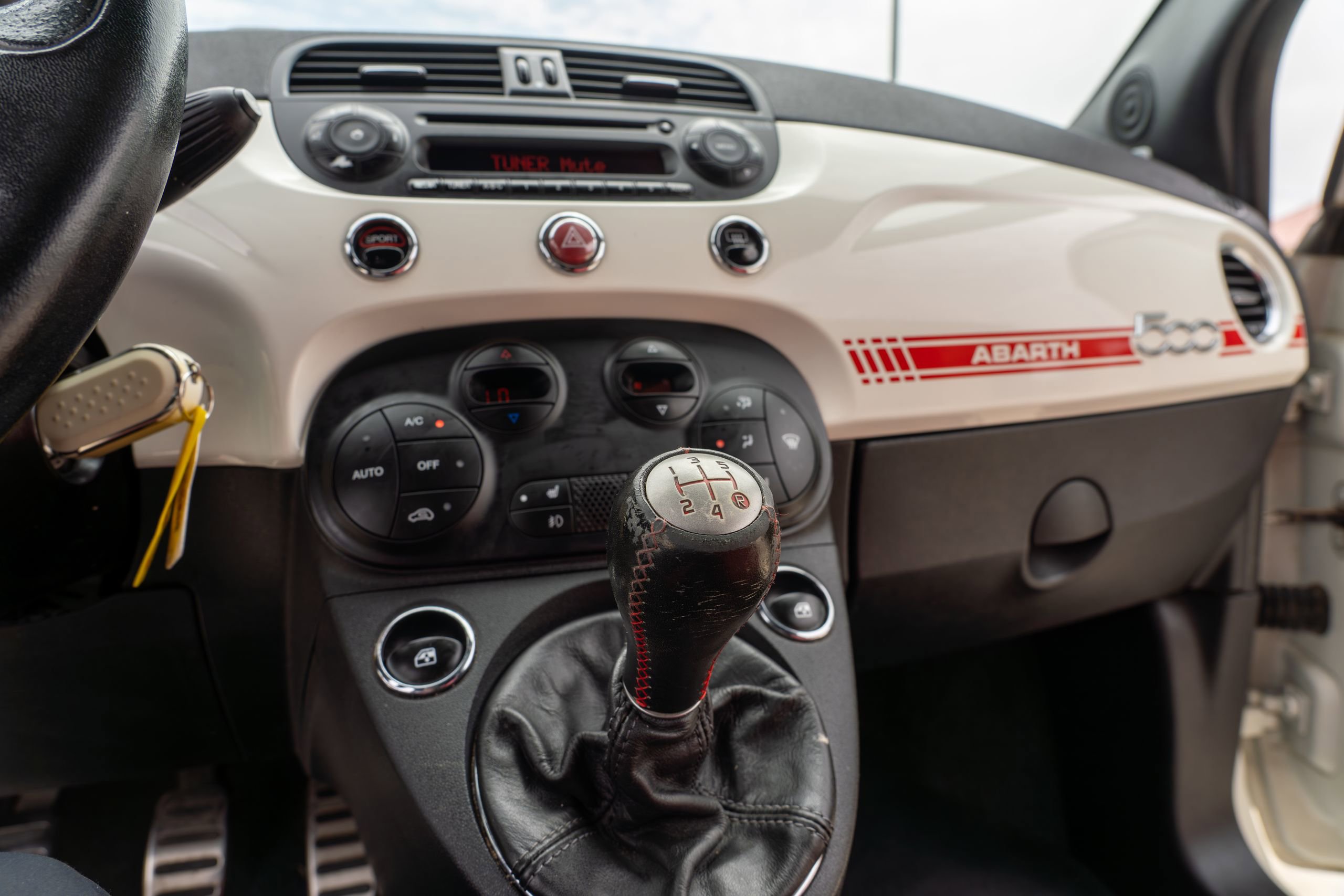Used 2013 FIAT 500 Abarth w/ Comfort/Convenience Group image 15