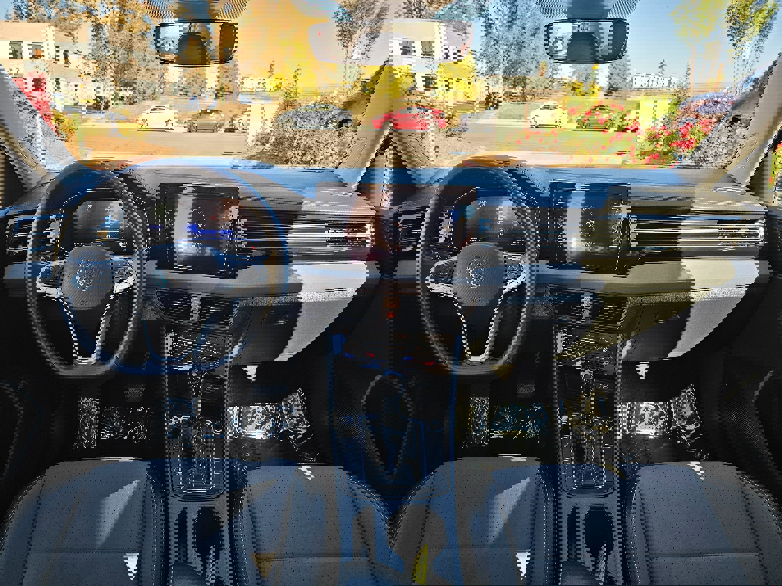 Used 2025 Volkswagen Jetta SE image 21