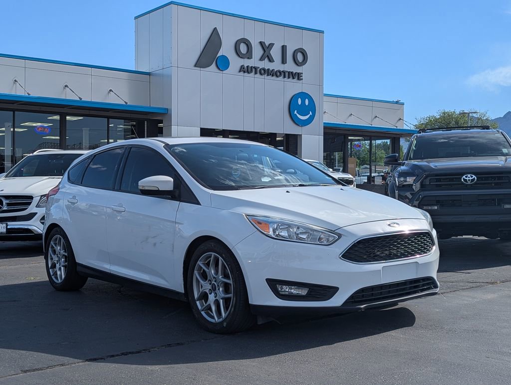 Used 2015 Ford Focus SE w/ Equipment Group 201A FWD image 1