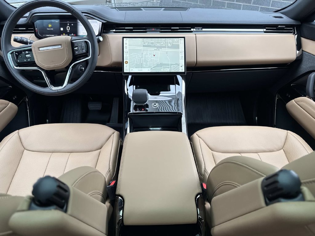 New 2026 Land Rover Range Rover Sport SE AWD/4WD image 18