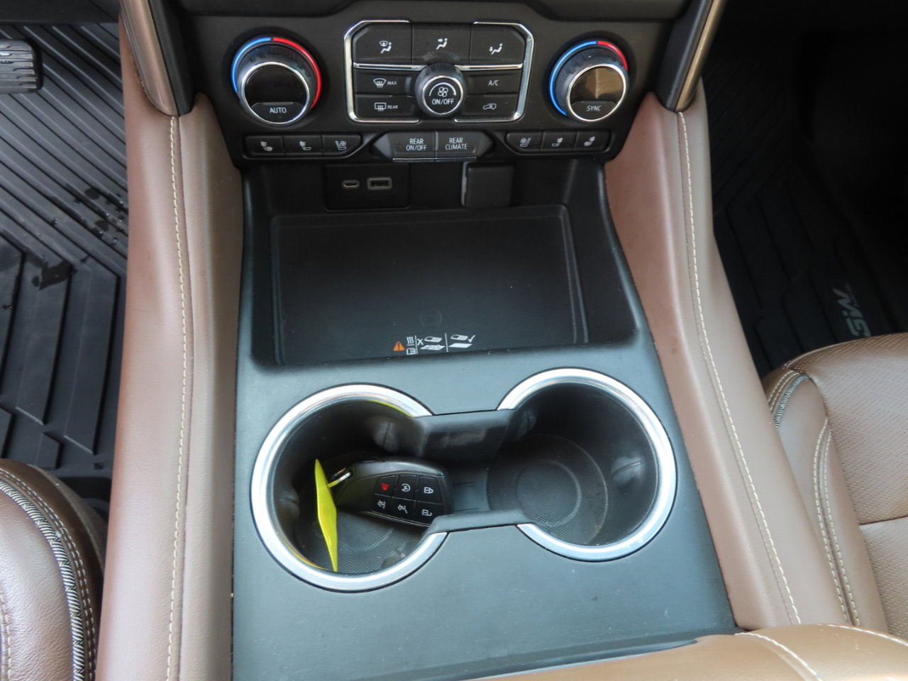 Used 2021 Chevrolet Tahoe High Country w/ Premium Package image 39