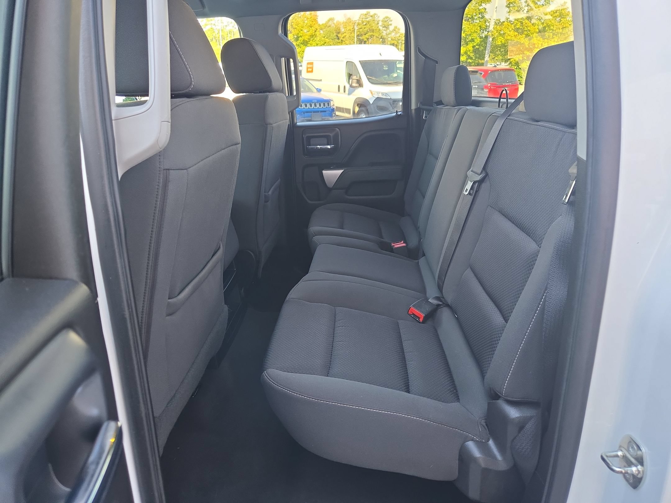 Used 2019 Chevrolet Silverado 1500 LT AWD/4WD image 35