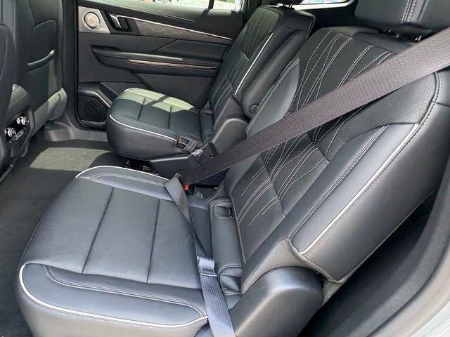 New 2026 Buick Enclave Avenir w/ Super Cruise Package AWD/4WD image 5