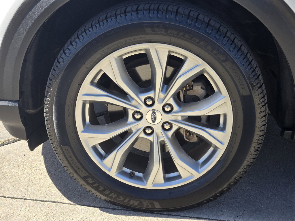 Used 2021 Ford Explorer XLT w/ Equipment Group 202A image 17