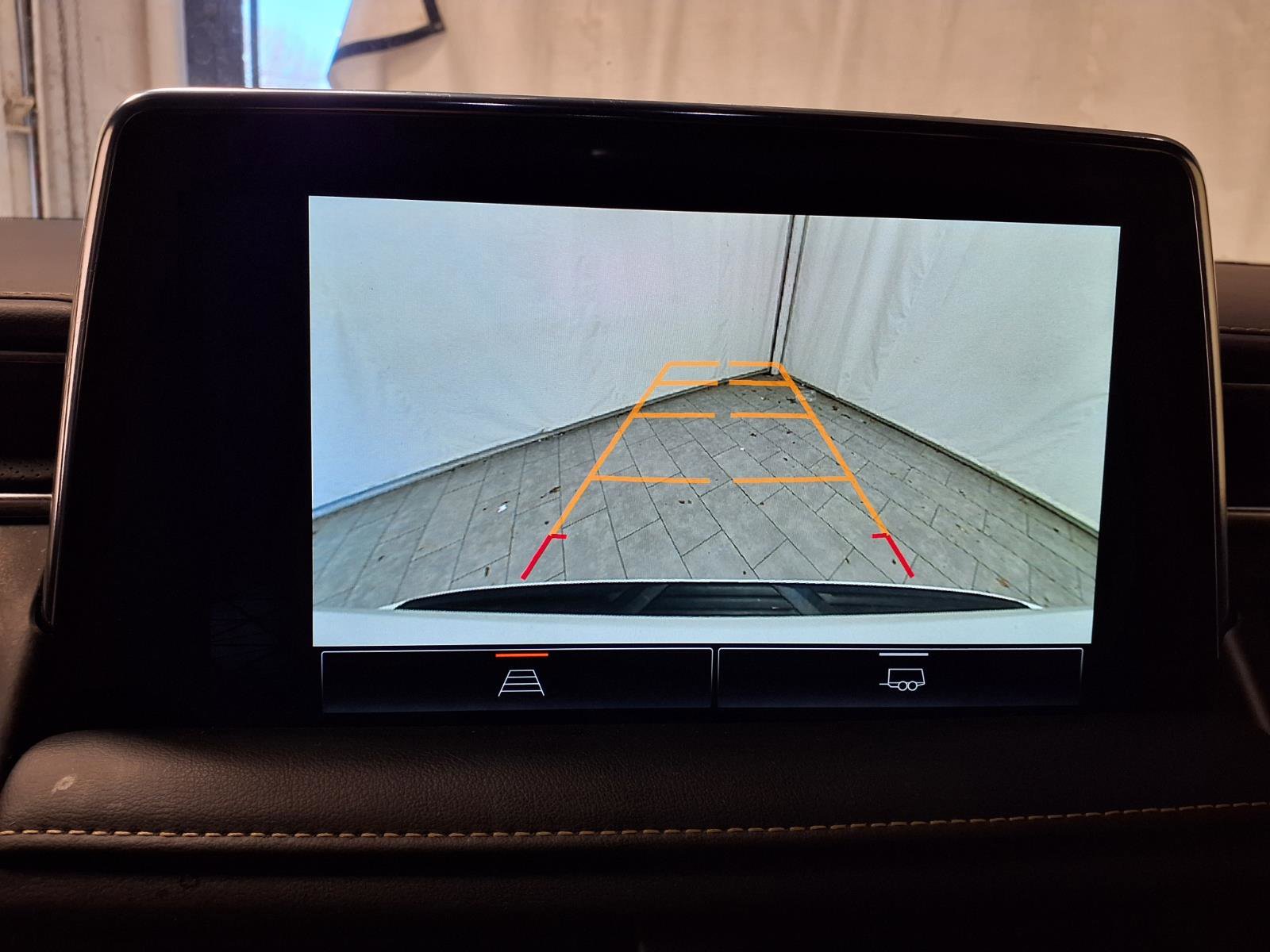 Used 2022 GMC Yukon SLT image 13