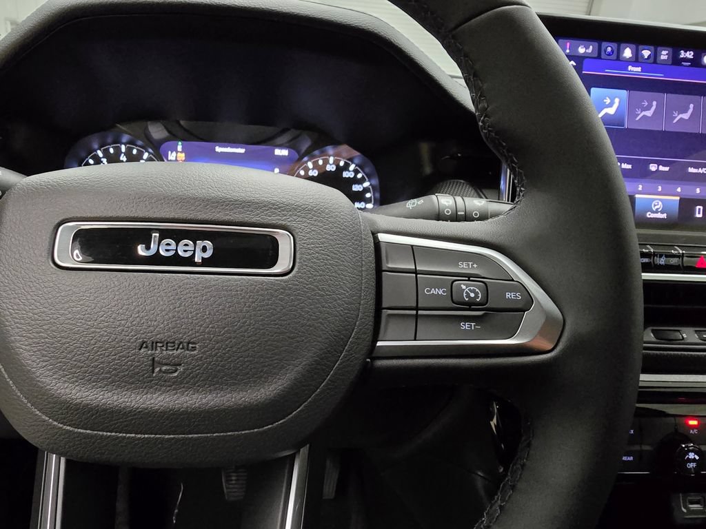 New 2026 Jeep Compass Latitude AWD/4WD image 19