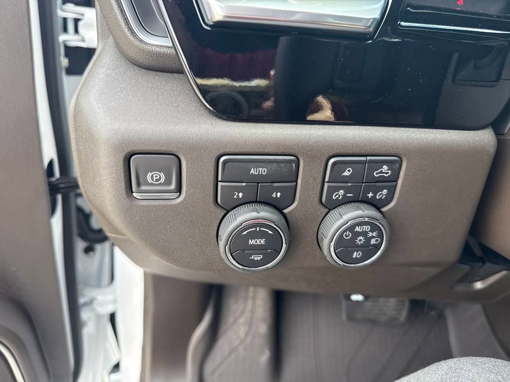 New 2026 Chevrolet Silverado 1500 RST w/ Redline Edition AWD/4WD image 12