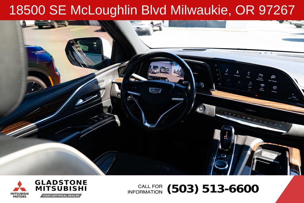 Used 2021 Cadillac Escalade ESV Premium Luxury w/ Performance Package AWD/4WD image 9