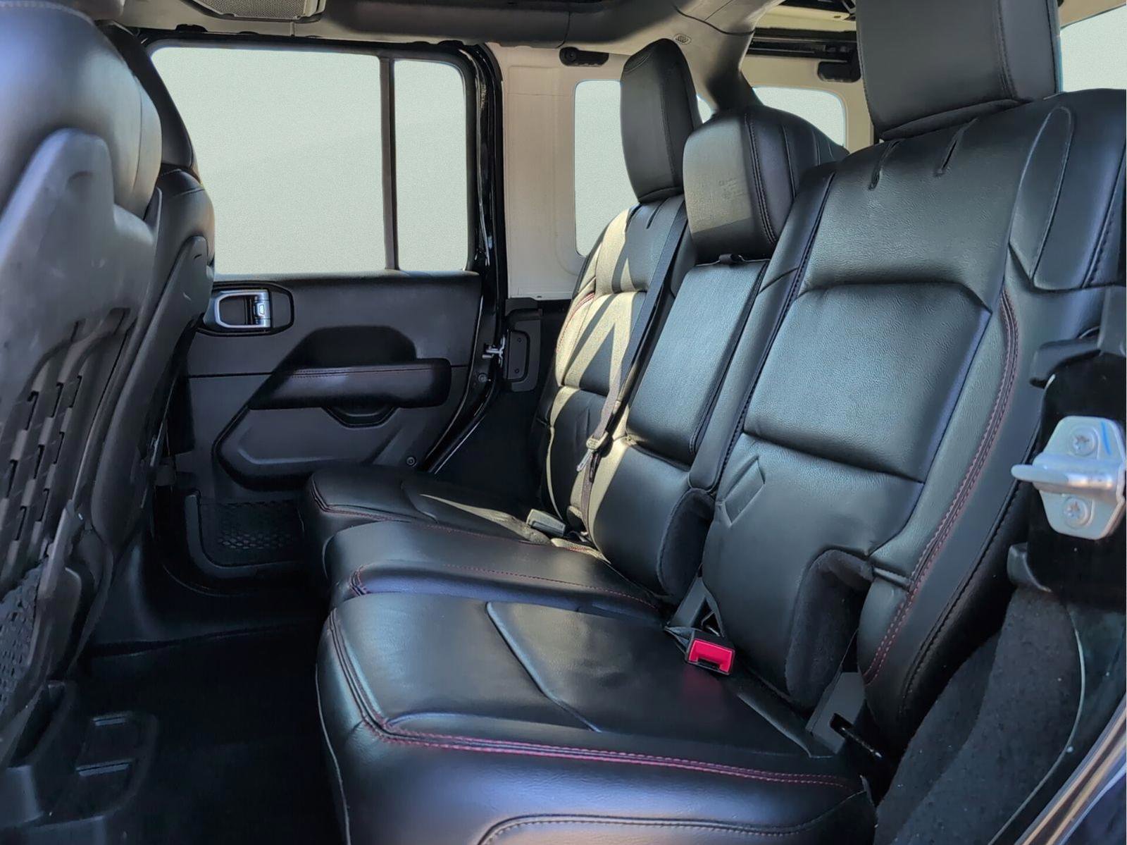 Used 2022 Jeep Wrangler Unlimited Rubicon w/ LED Lighting Group image 36