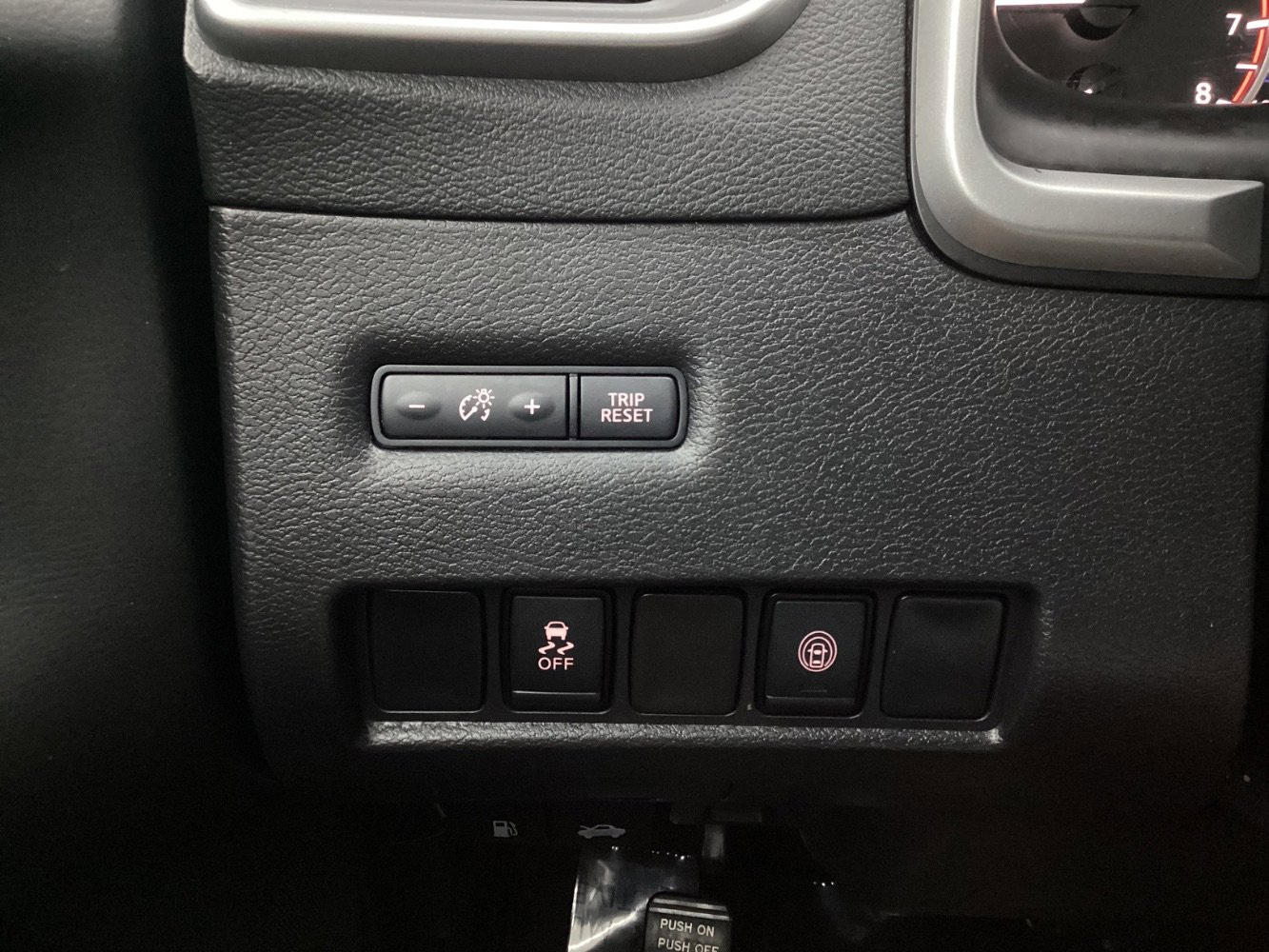 Used 2020 Nissan Murano SV image 40