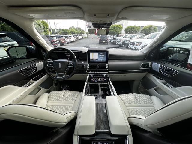 Certified 2020 Lincoln Navigator Black Label AWD/4WD image 16
