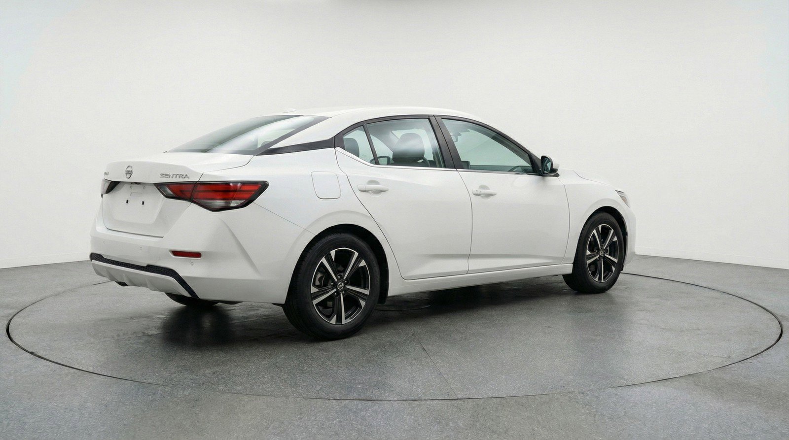 Used 2025 Nissan Sentra SV FWD image 9