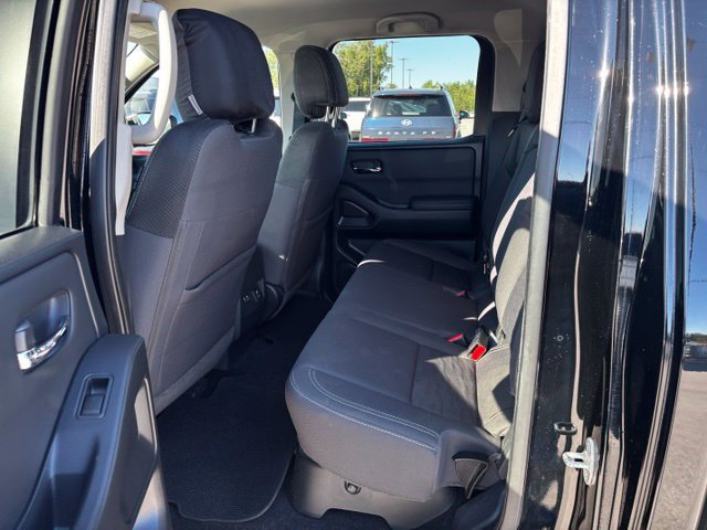 Used 2022 Nissan Frontier SV AWD/4WD image 35