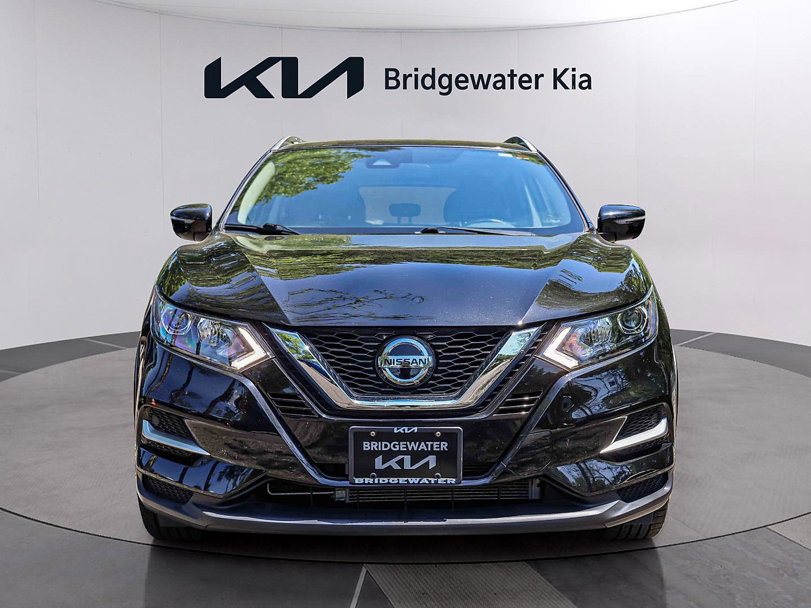 Used 2020 Nissan Rogue Sport SL AWD/4WD image 2
