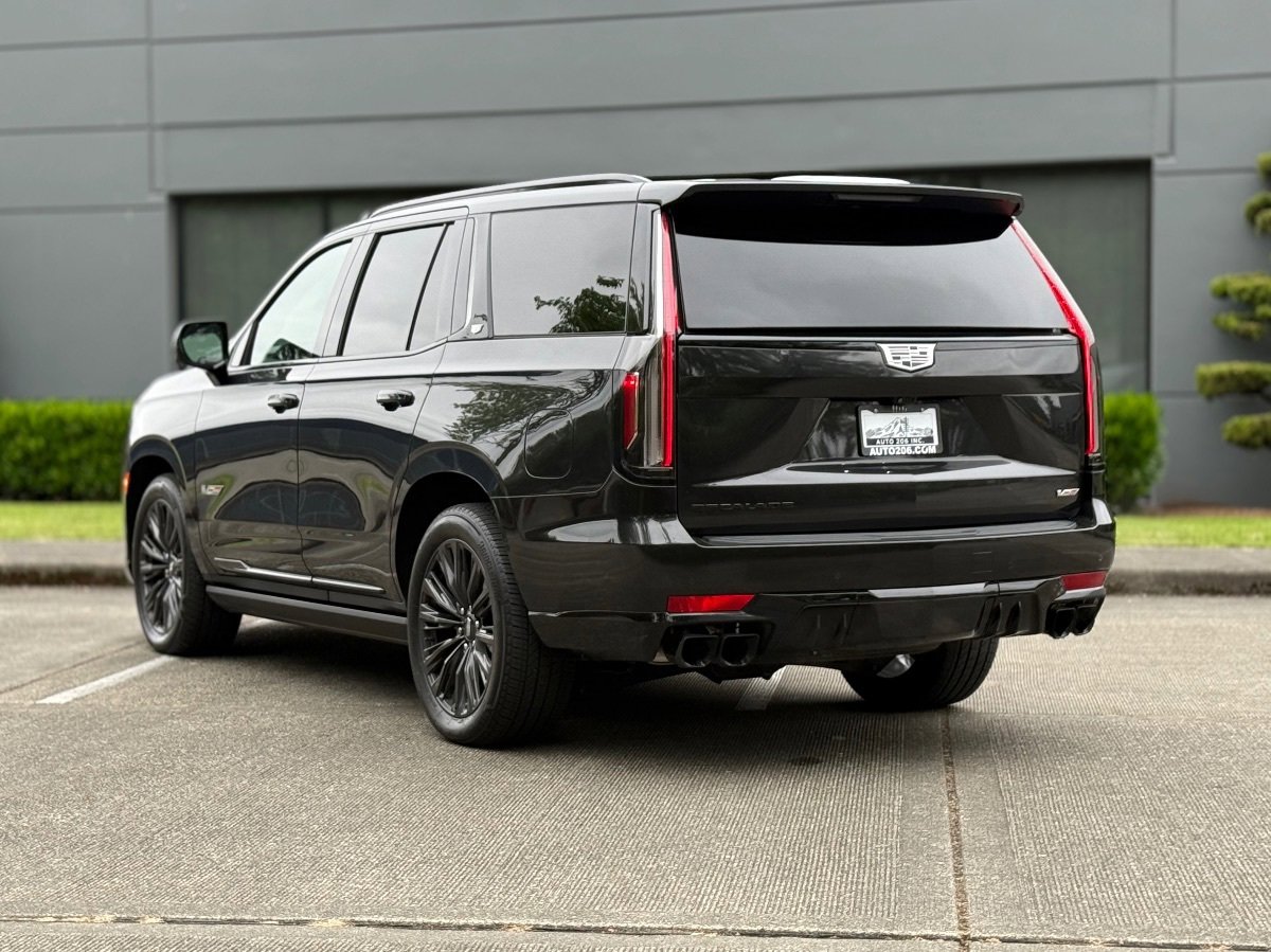 Used 2024 Cadillac Escalade V w/ LPO, ONYX Package AWD/4WD image 6
