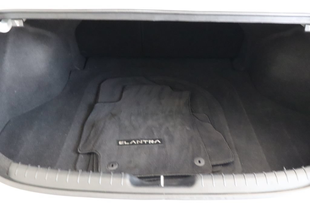 Used 2021 Hyundai Elantra Limited FWD image 36