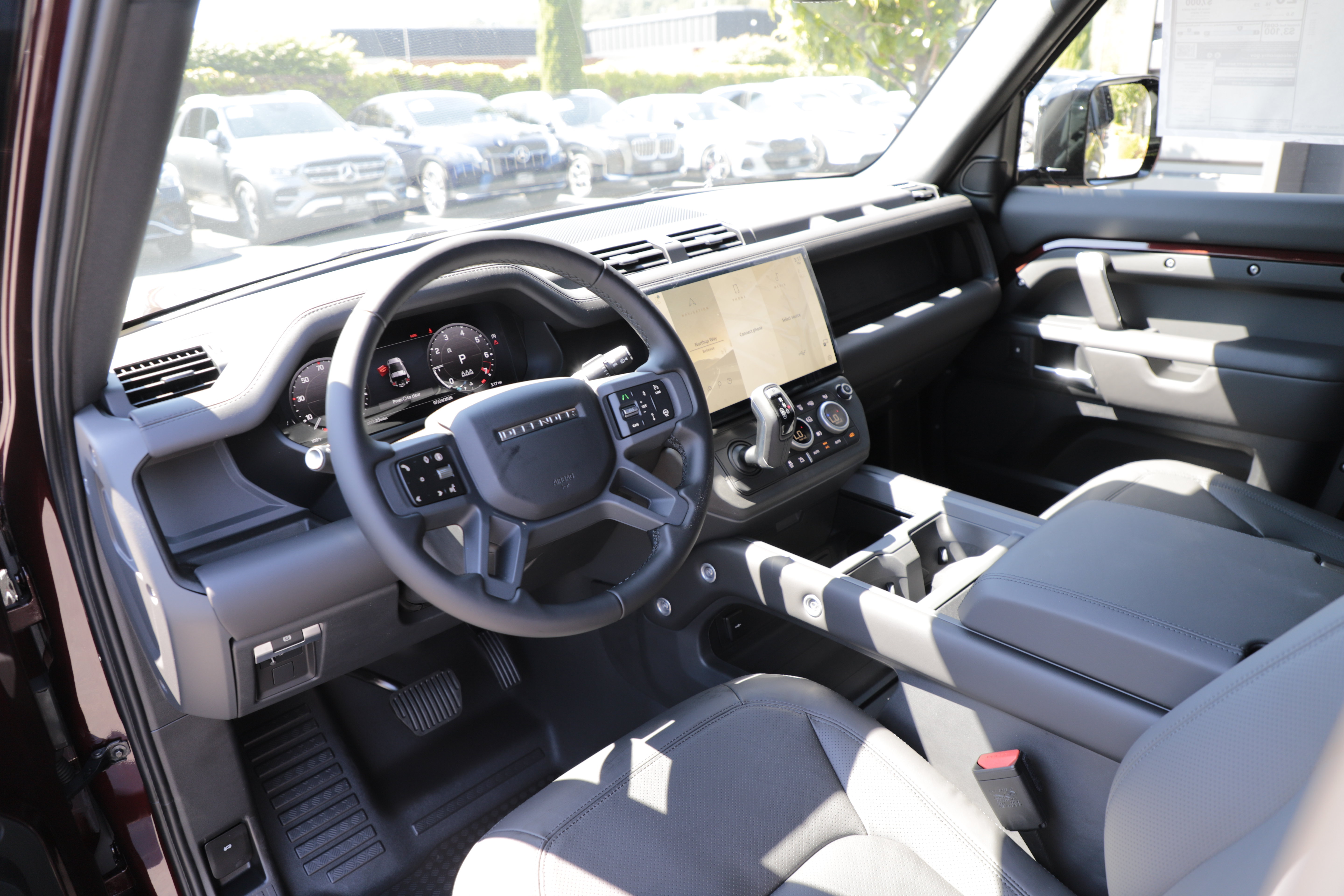 New 2026 Land Rover Defender 90 X-Dynamic SE AWD/4WD image 11