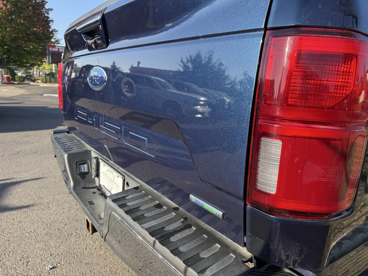 Used 2019 Ford F150 Lariat image 16