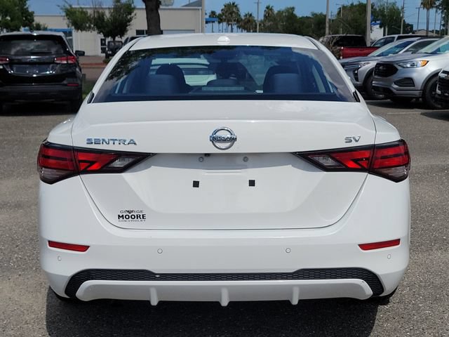 Used 2022 Nissan Sentra SV FWD image 11