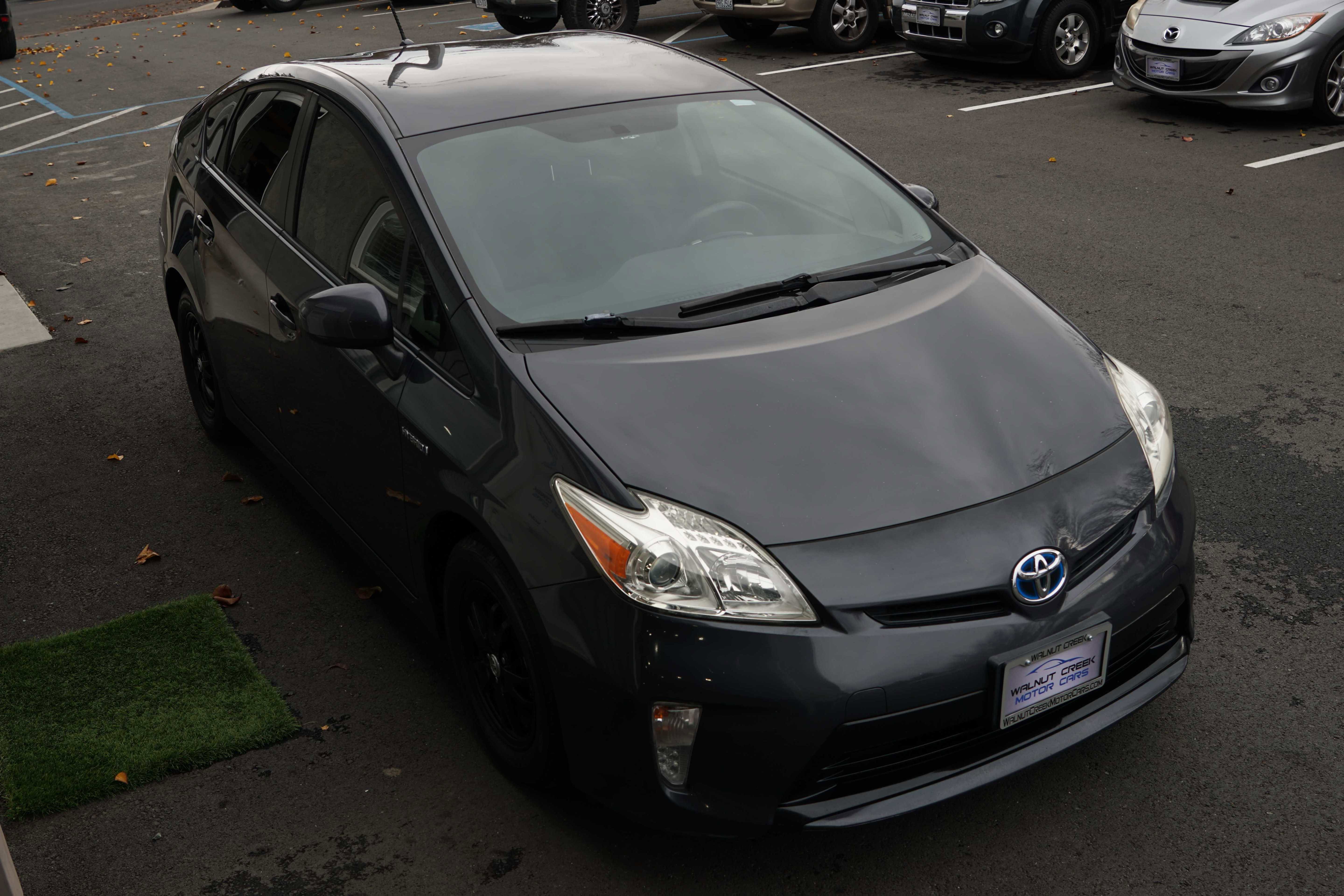 Used 2015 Toyota Prius Two image 8