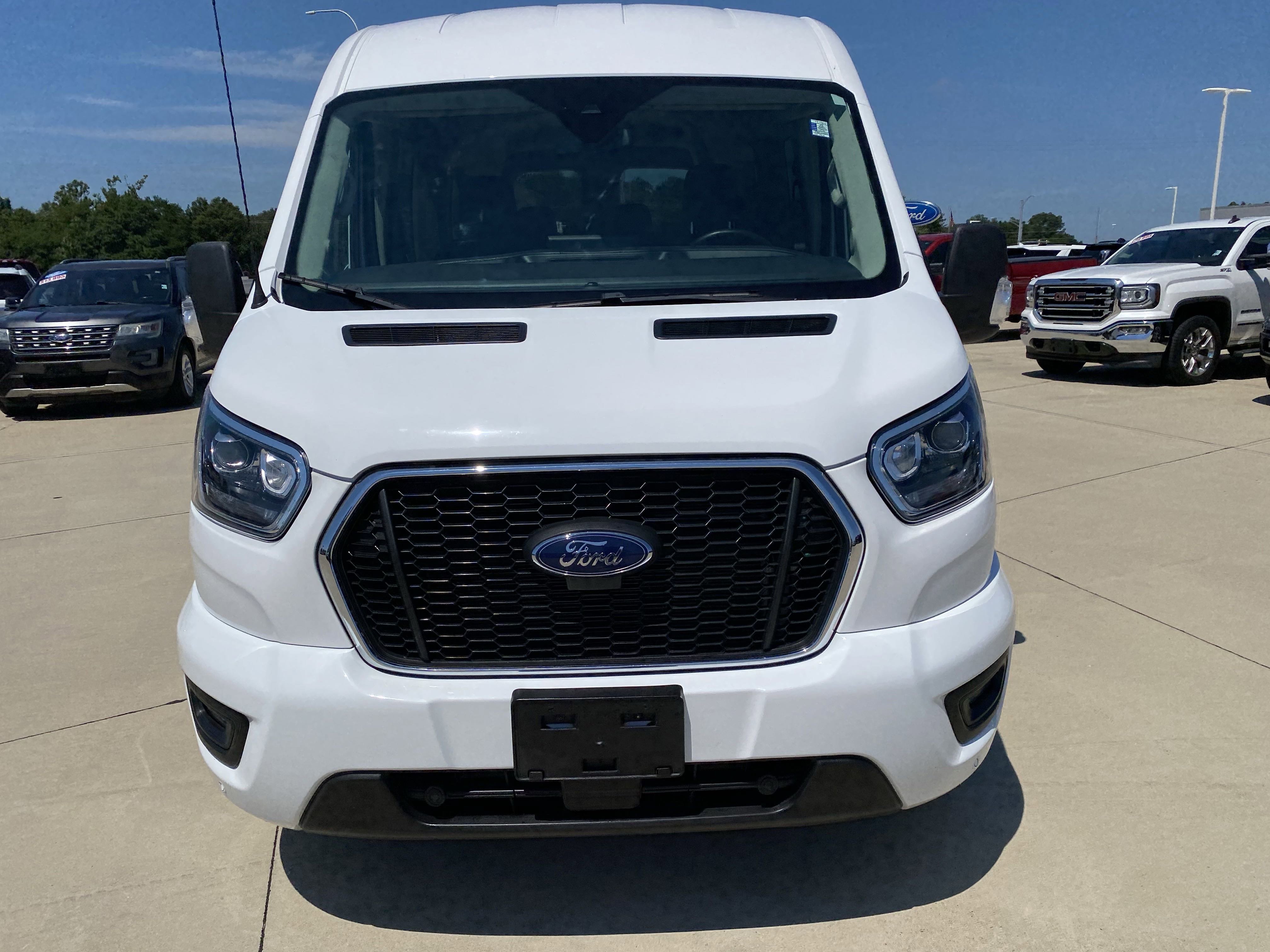 Used 2023 Ford Transit 350 XLT image 10