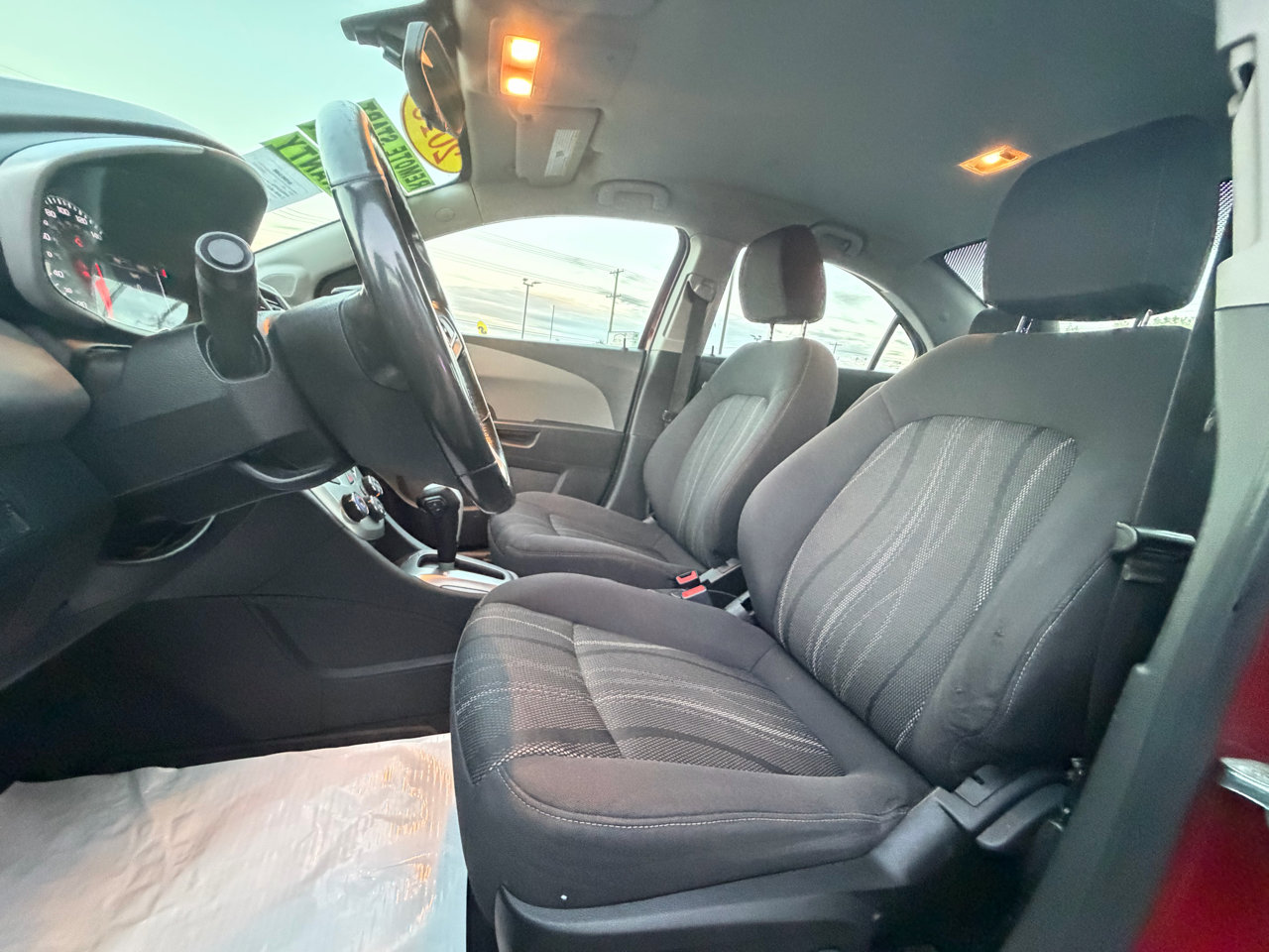 Used 2018 Chevrolet Sonic LT w/ Convenience Package image 17