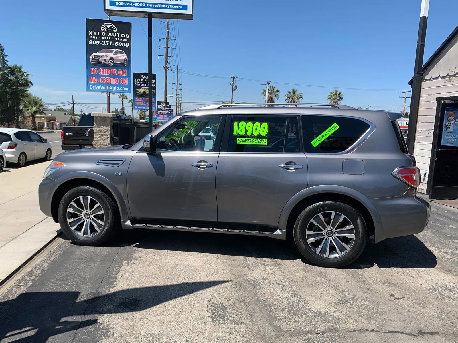 Used 2020 Nissan Armada SL w/ Premium Package RWD image 3