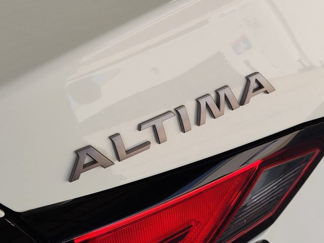 Used 2025 Nissan Altima 2.5 S FWD image 10