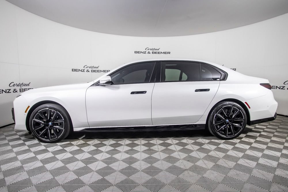 Used 2023 BMW 760i xDrive w/ Luxury Rear Seating Package AWD/4WD image 8