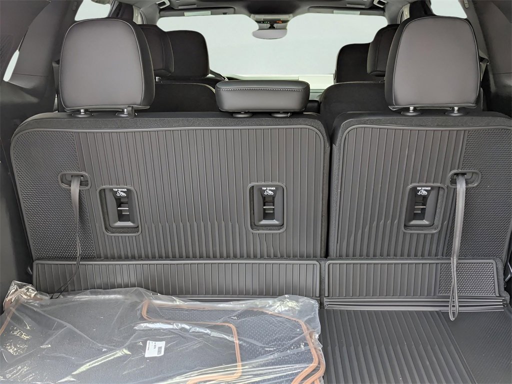 New 2026 GMC Acadia AT4 w/ Super Cruise Package image 6