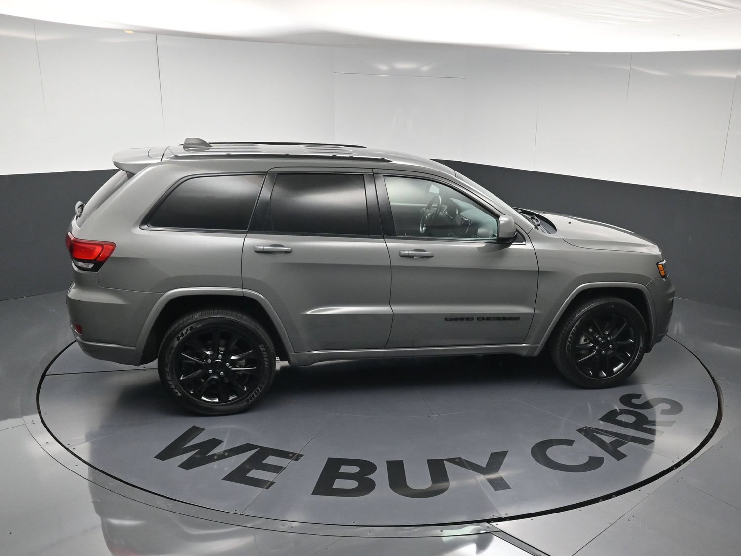 Used 2021 Jeep Grand Cherokee Laredo X AWD/4WD image 35