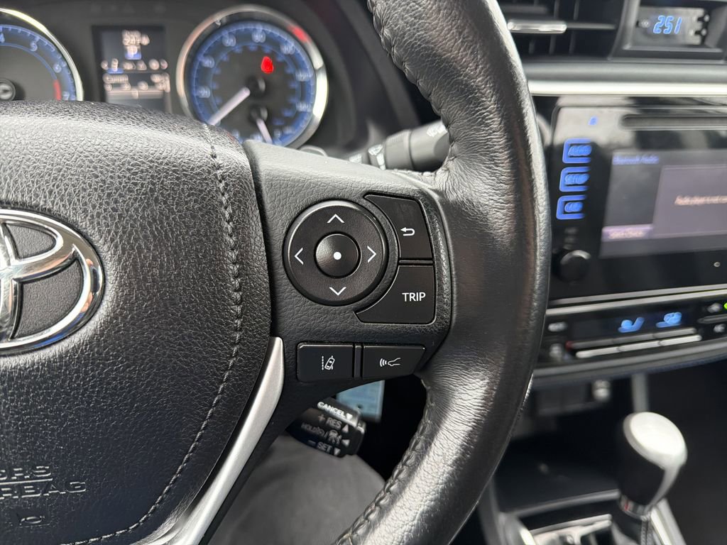 Used 2017 Toyota Corolla SE image 22