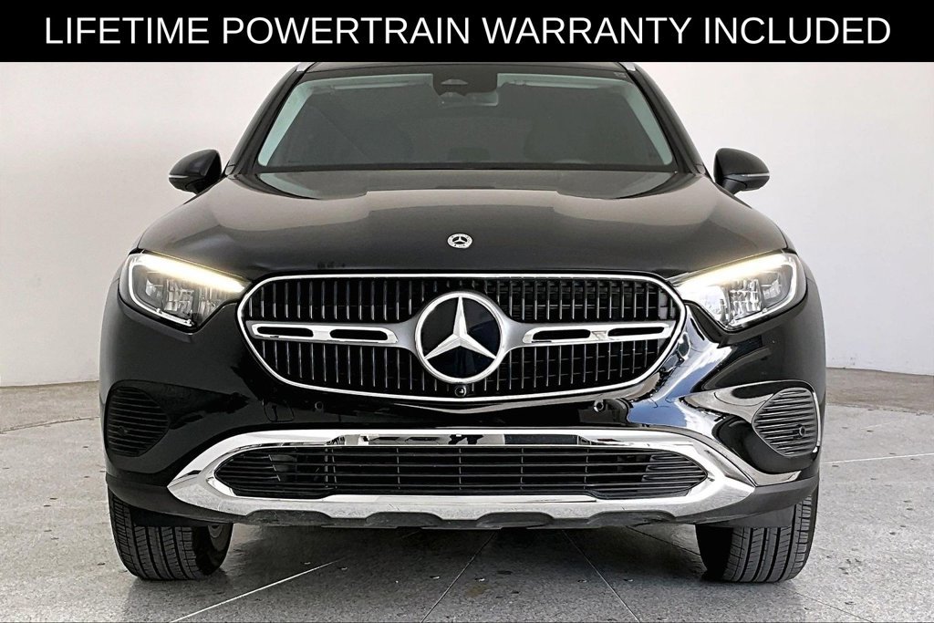 Used 2025 Mercedes-Benz GLC 350e 4MATIC image 4