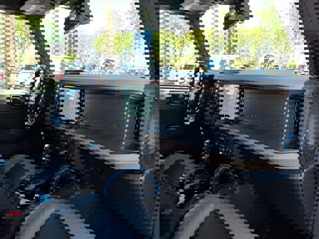 Certified 2024 Ford Bronco Wildtrak image 10