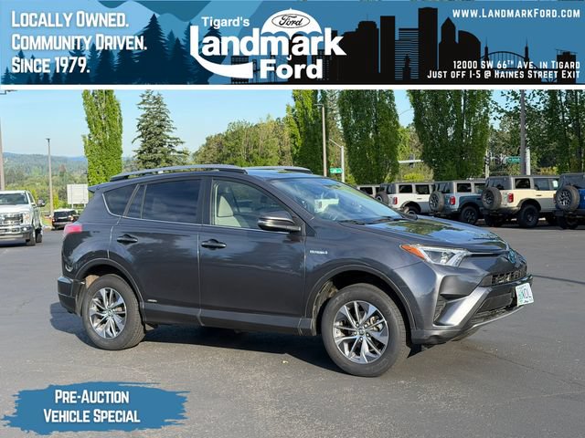 Used 2018 Toyota RAV4 LE AWD/4WD video 1