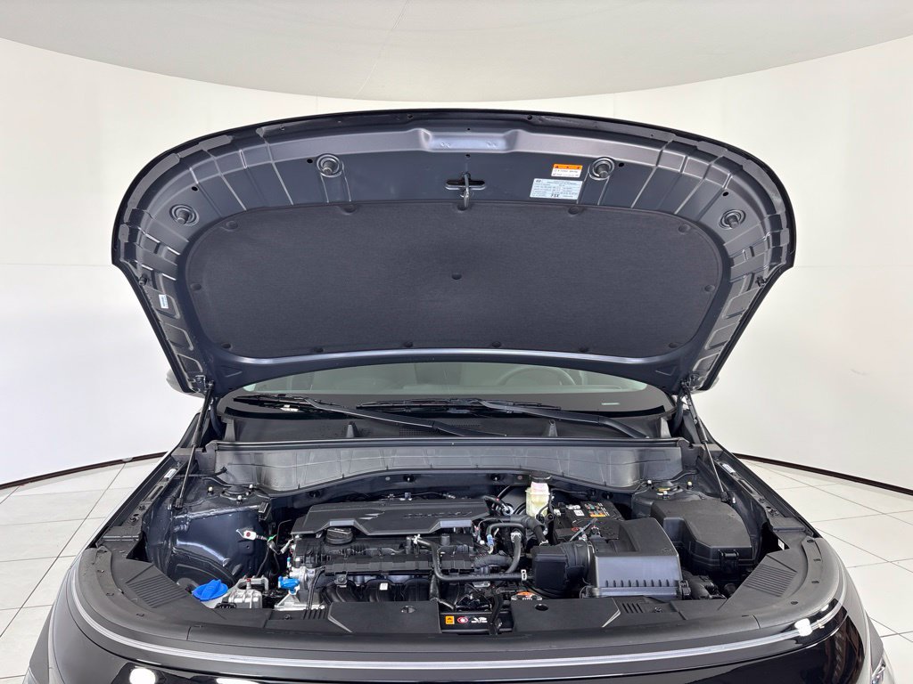 New 2027 Hyundai Kona SE FWD image 11