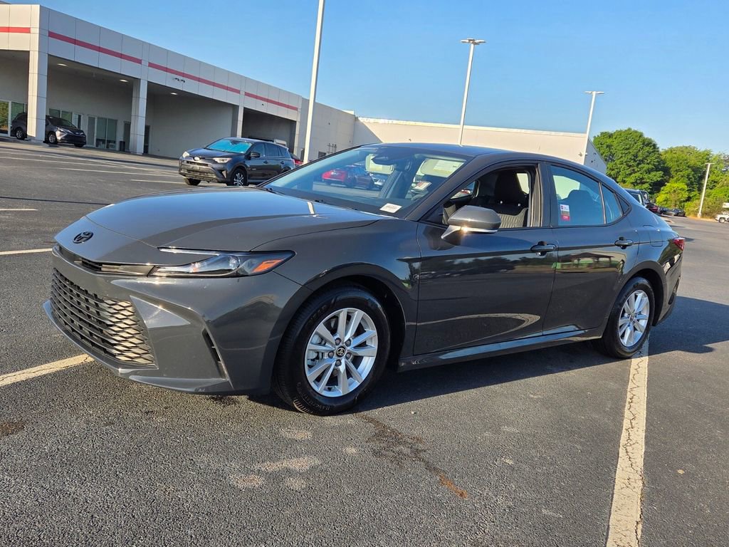 Used 2025 Toyota Camry LE FWD image 3