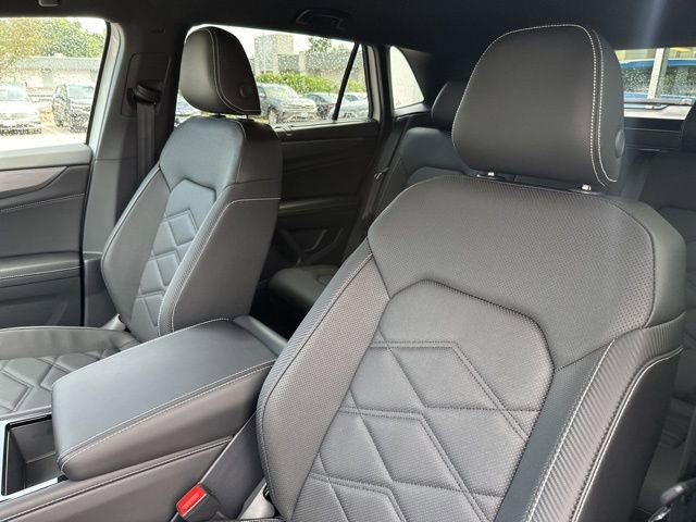 New 2025 Volkswagen Atlas Cross Sport SE image 11