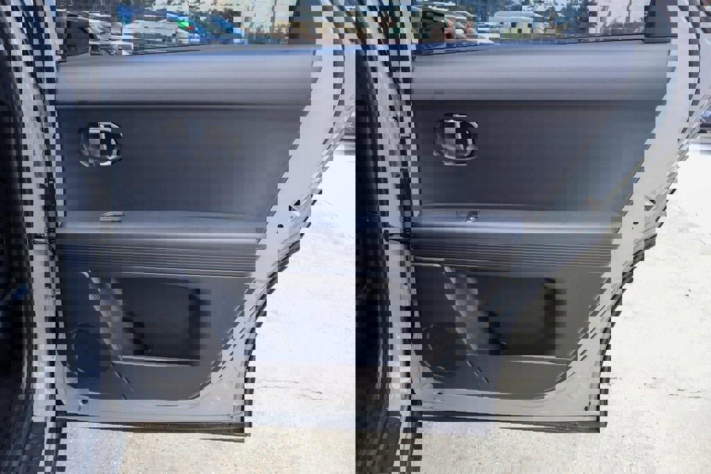 New 2025 Hyundai Venue Limited image 14