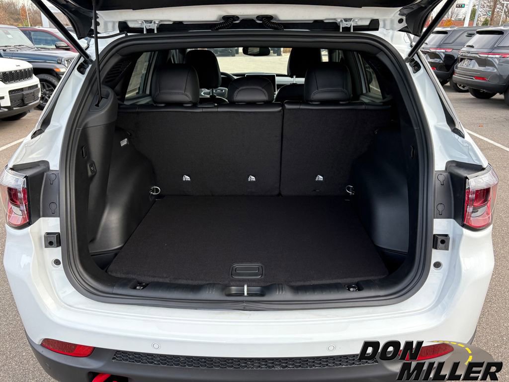 New 2026 Jeep Compass Trailhawk image 24