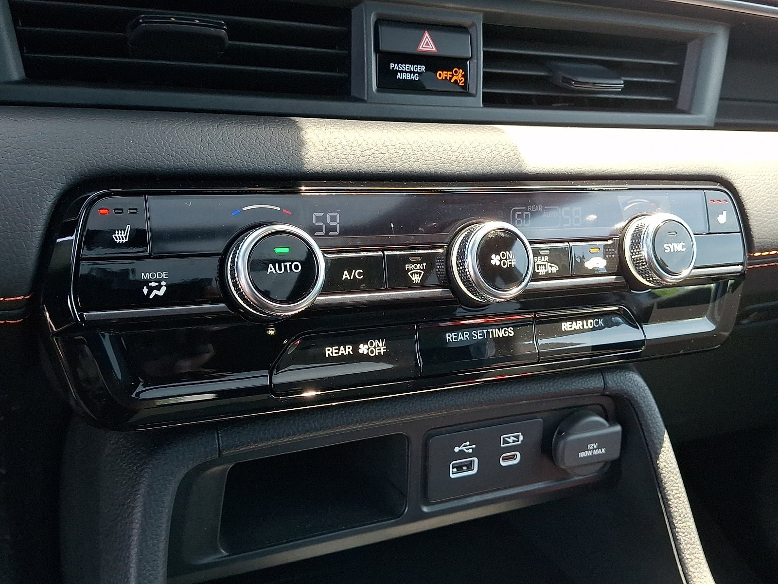 Used 2024 Honda Pilot TrailSport image 18