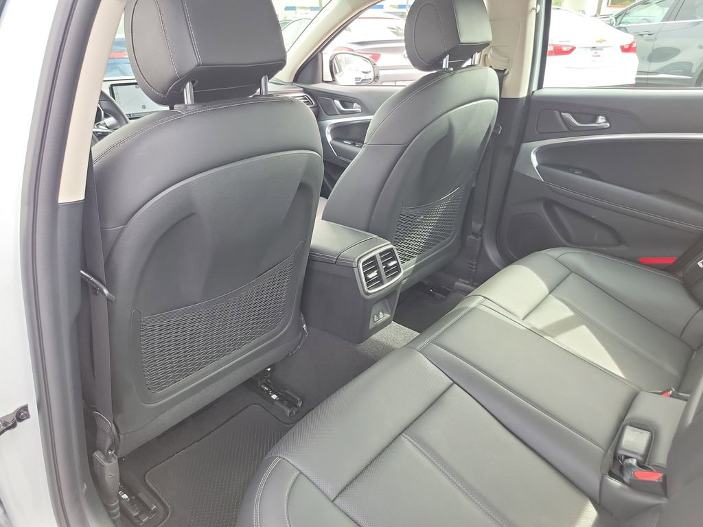 Used 2026 Genesis G70 2.5T RWD image 13
